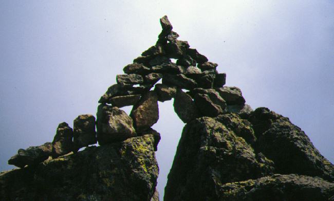 Lace cairn